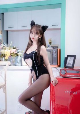 顶楼的大象在线_720动漫在线观看