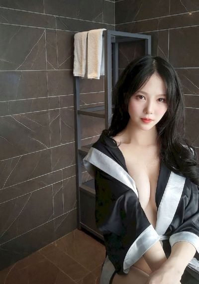 森林里的熊先生在冬眠_BD英语完整版观看