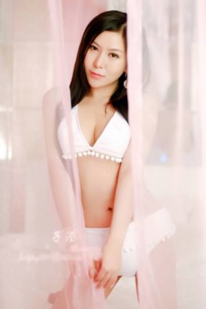 姐姐的朋友来家里做客免费观看_1080免费全集观看