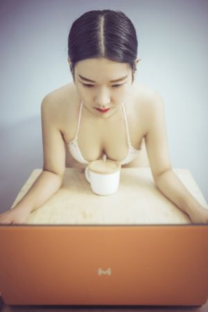 激情三级hd中文字幕_BD韩语手机在线观看