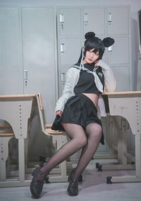 年轻女老师在线观看_DVD在线播放